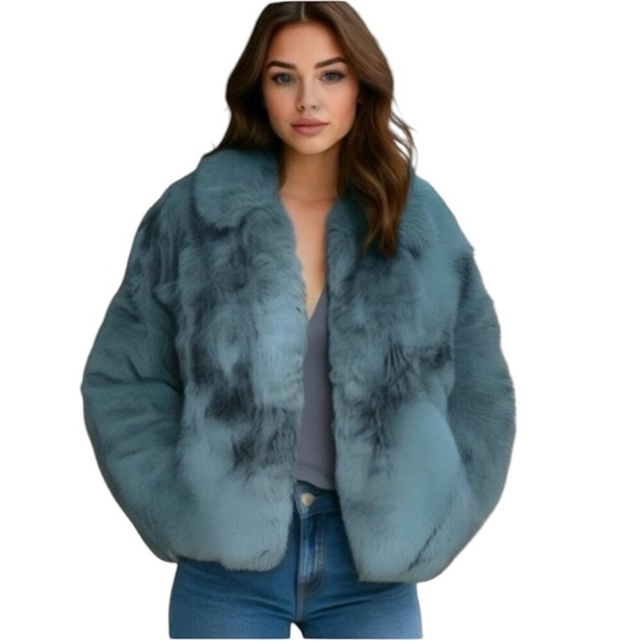 Forever 21 Jackets & Blazers - Forever 21 Women's Faux Fur Jacket Green - Winter Holidays Outfit, Warm Size S